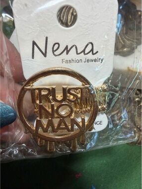 Nena Gold Tone 'Trust No Man' Stretch Ring - Bold Statement!